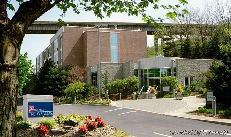 Nichols Village Hotel And Spa Clarks Summit Exterior foto
