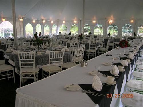 Nichols Village Hotel And Spa Clarks Summit Exterior foto